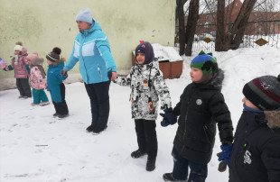 Зимние забавы на улице Зимние забавы на улице.